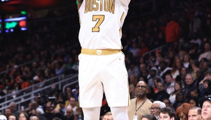 欧冠数据统计分析-效率低了点！杰伦·布朗近8场场均31.1分7.3板 命中率43.6%