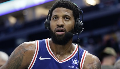 欧冠联赛竞猜-攻防一体！乔治自禁赛归来的两场场均27分9.5板4断 命中率49%